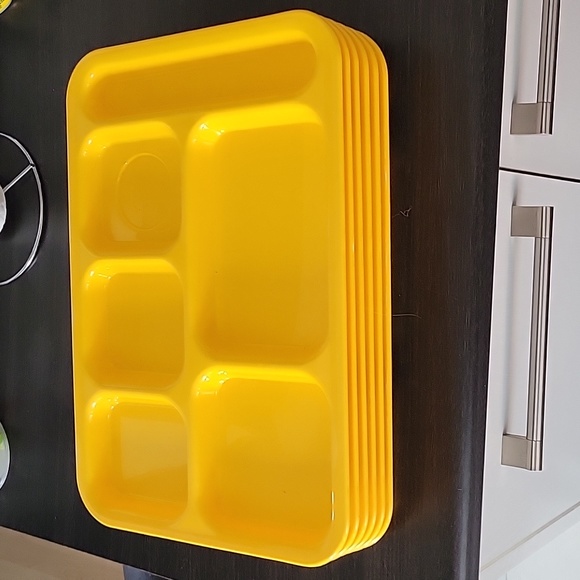 Vollrath Dining 6x Vollrath 6 Compartment Cafeteria Trays Ps Yellow